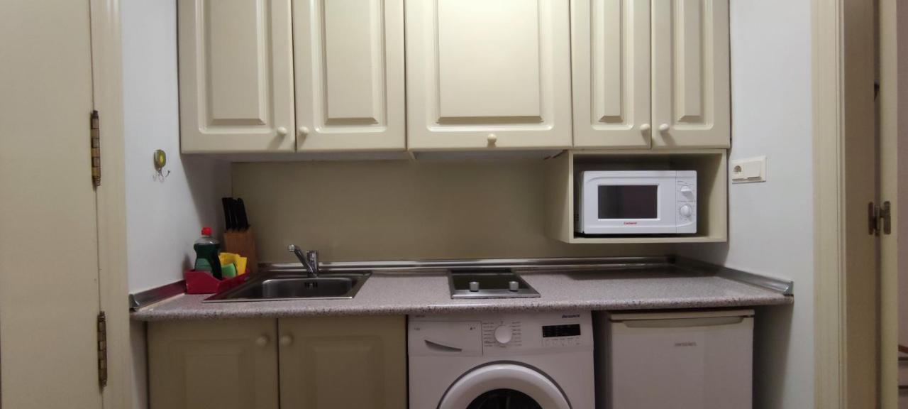 Apartamentos Serrallo, Parking Gratuito Y Cocina, Alhambra Y Playa Granada Bagian luar foto